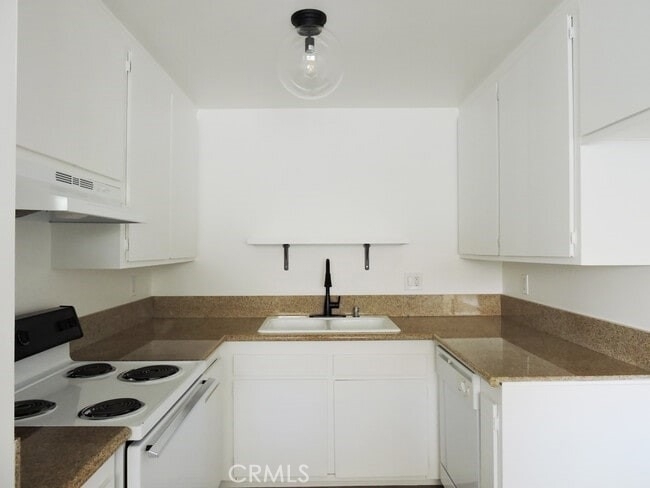 755 E Date - Photo 10