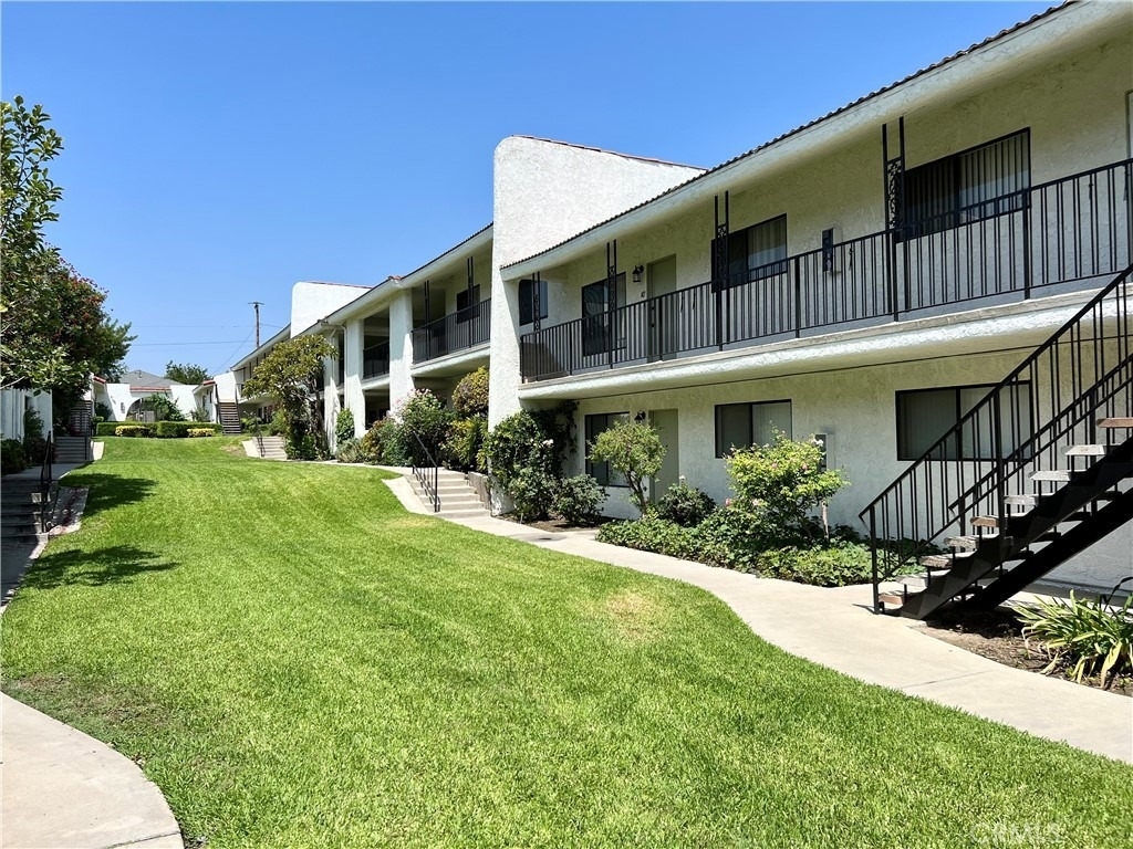 755 E Date - Photo 2