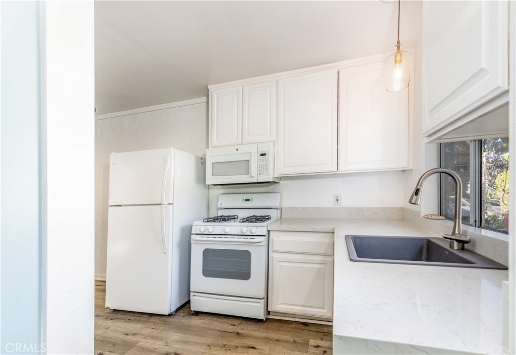 1172 Catalina - Photo 2