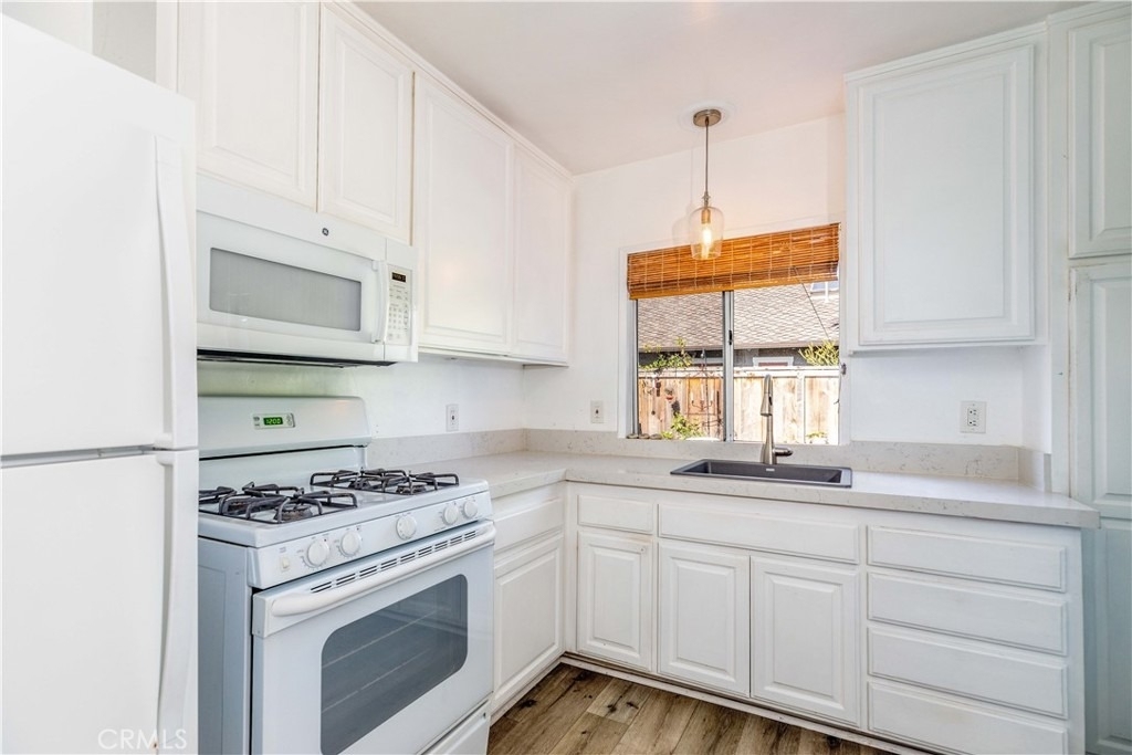 1172 Catalina - Photo 3