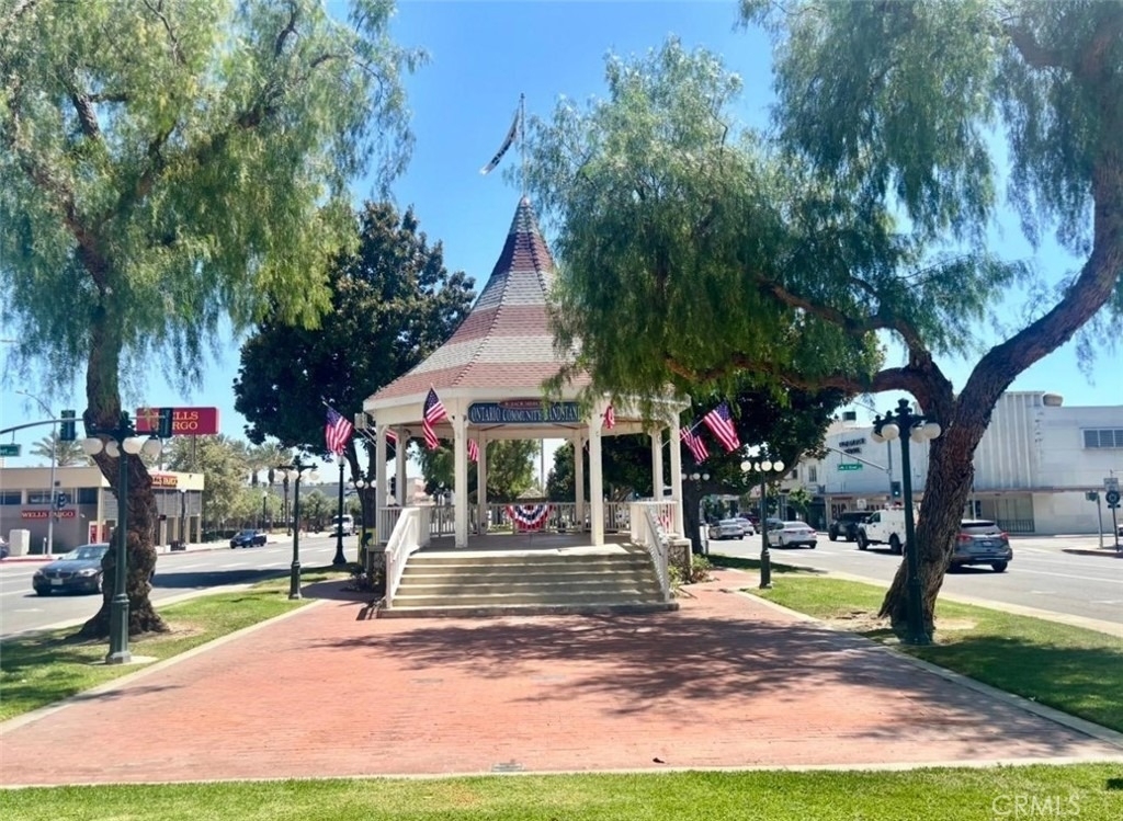 605 W D Street - Photo 11