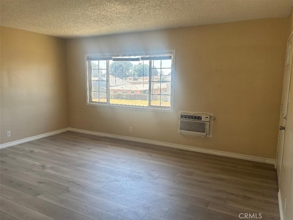 605 W D Street - Photo 3