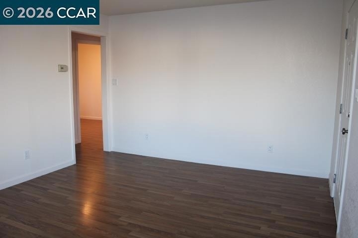 827 33rd St - Photo 3