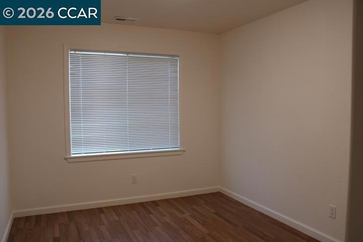 827 33rd St - Photo 9