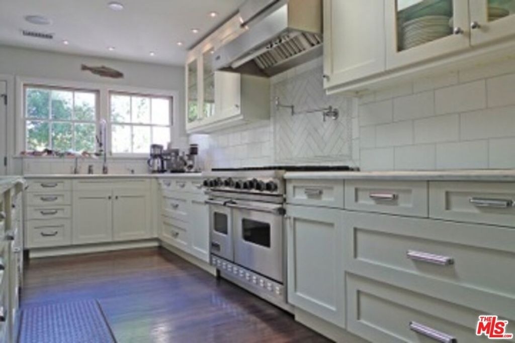 10253 Valley Spring Lane - Photo 8