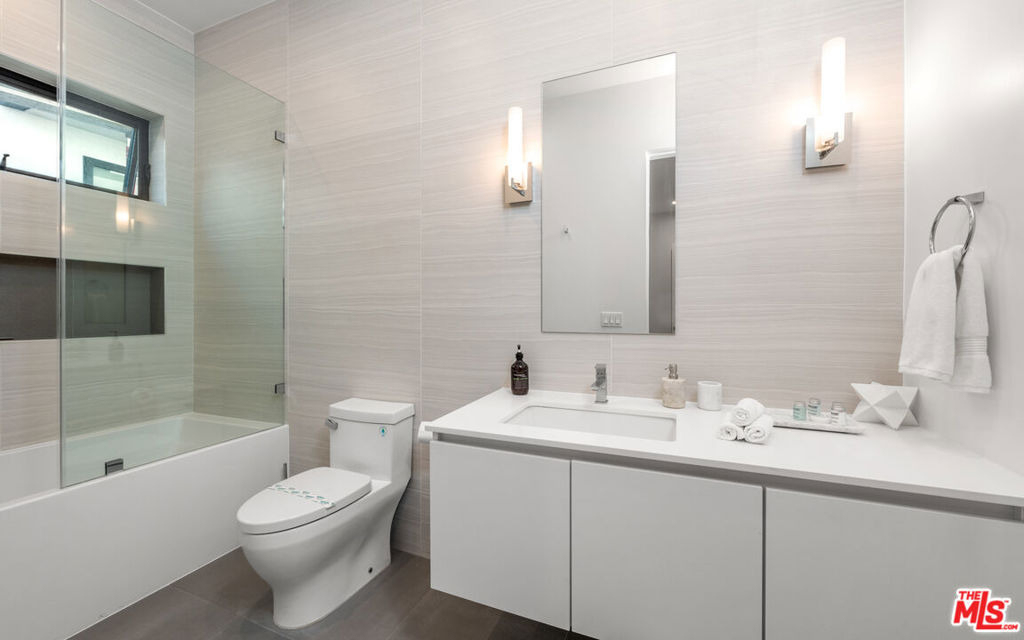 523 N Harper Avenue - Photo 28