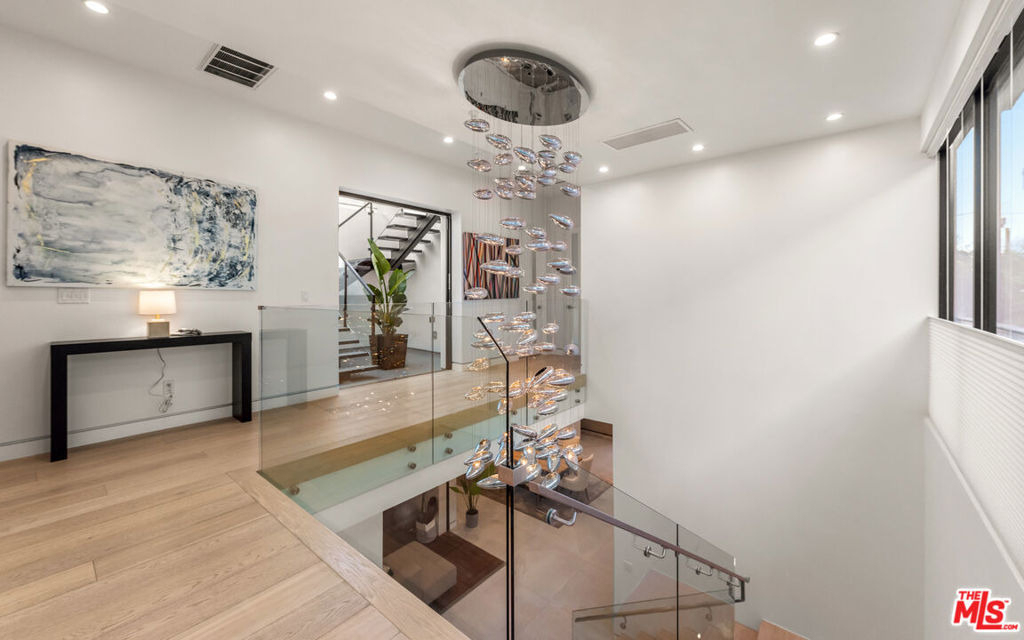 523 N Harper Avenue - Photo 31