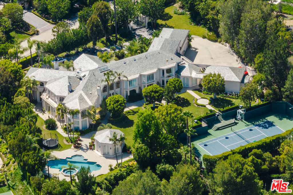 24 Beverly Park Terrace - Photo 0