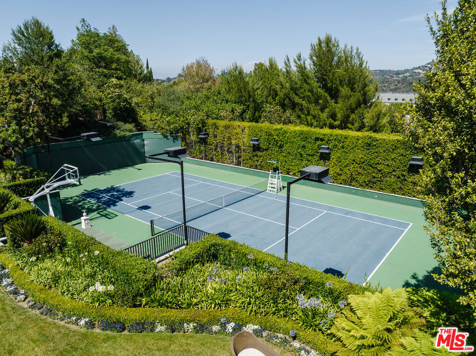 24 Beverly Park Terrace - Photo 6