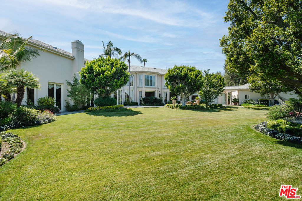 24 Beverly Park Terrace - Photo 5