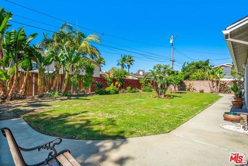 5911 S Corning Avenue - Photo 31