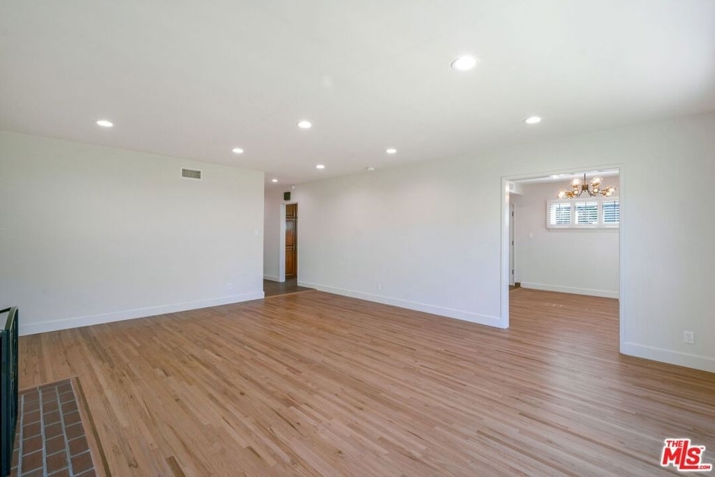 5911 S Corning Avenue - Photo 10
