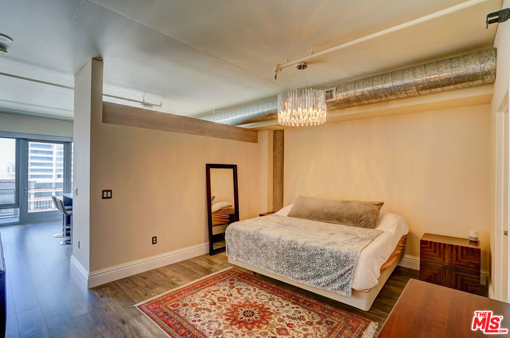 1100 S Hope Street - Photo 31