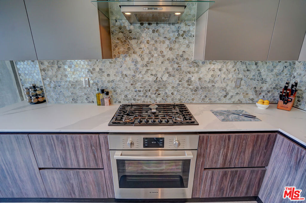1100 S Hope Street - Photo 22