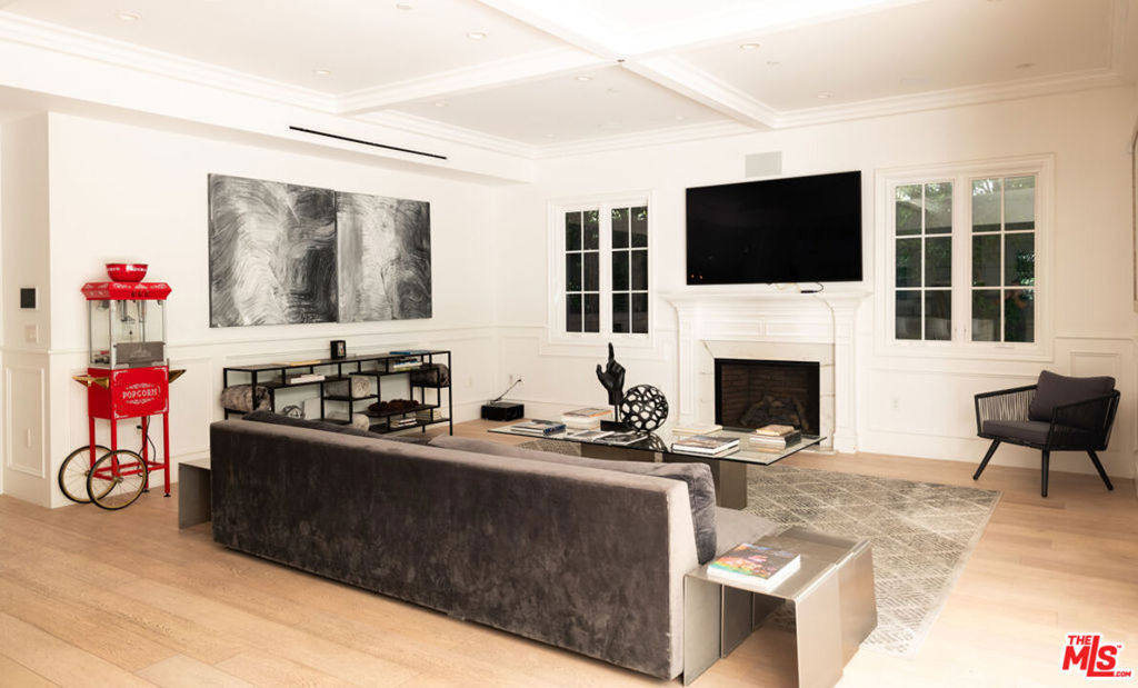 531 N Stanley Avenue - Photo 8
