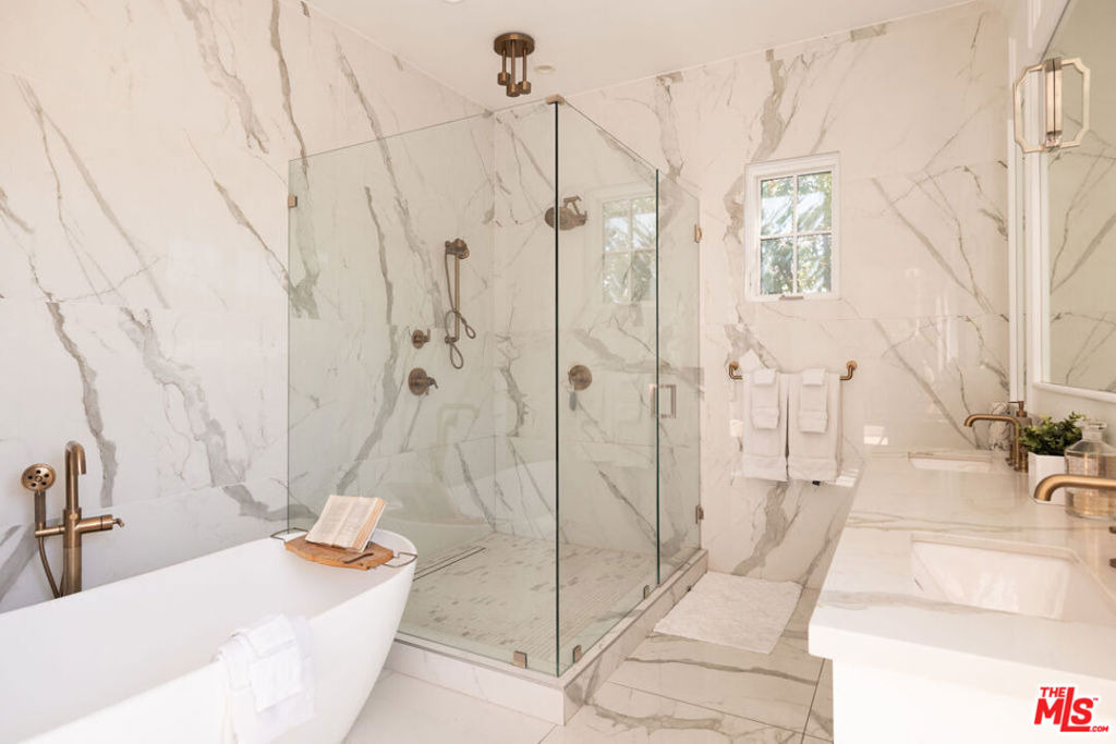 531 N Stanley Avenue - Photo 32