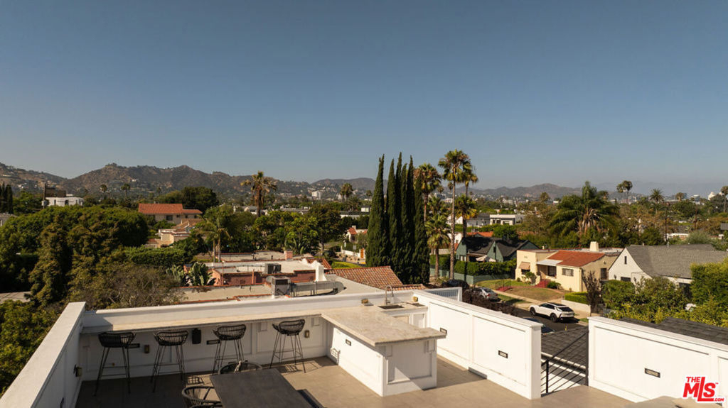 531 N Stanley Avenue - Photo 35