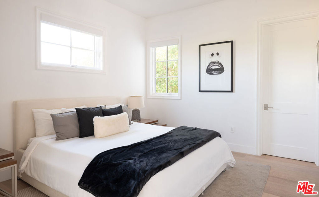 531 N Stanley Avenue - Photo 23