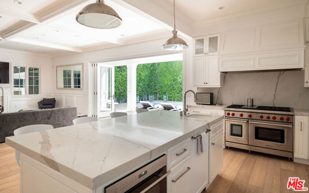 531 N Stanley Avenue - Photo 11