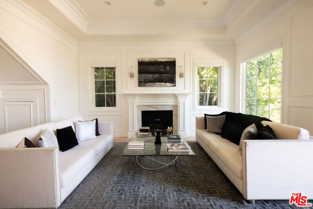 531 N Stanley Avenue - Photo 5