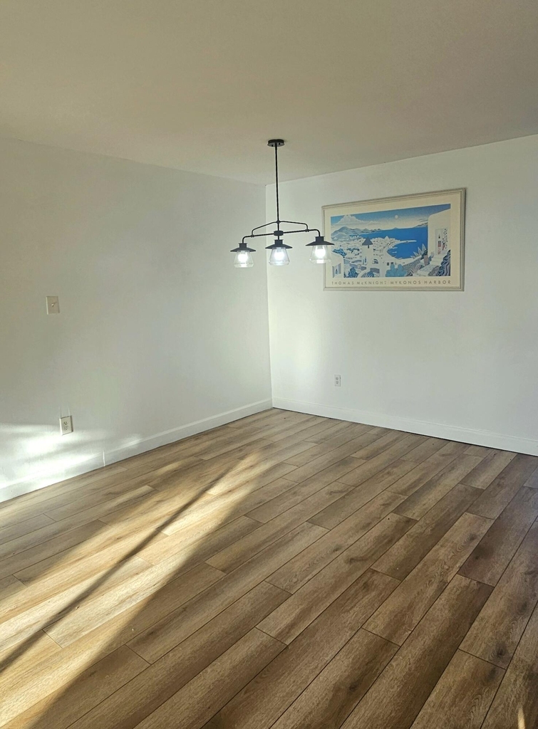 1505 Crescent Circle - Photo 4