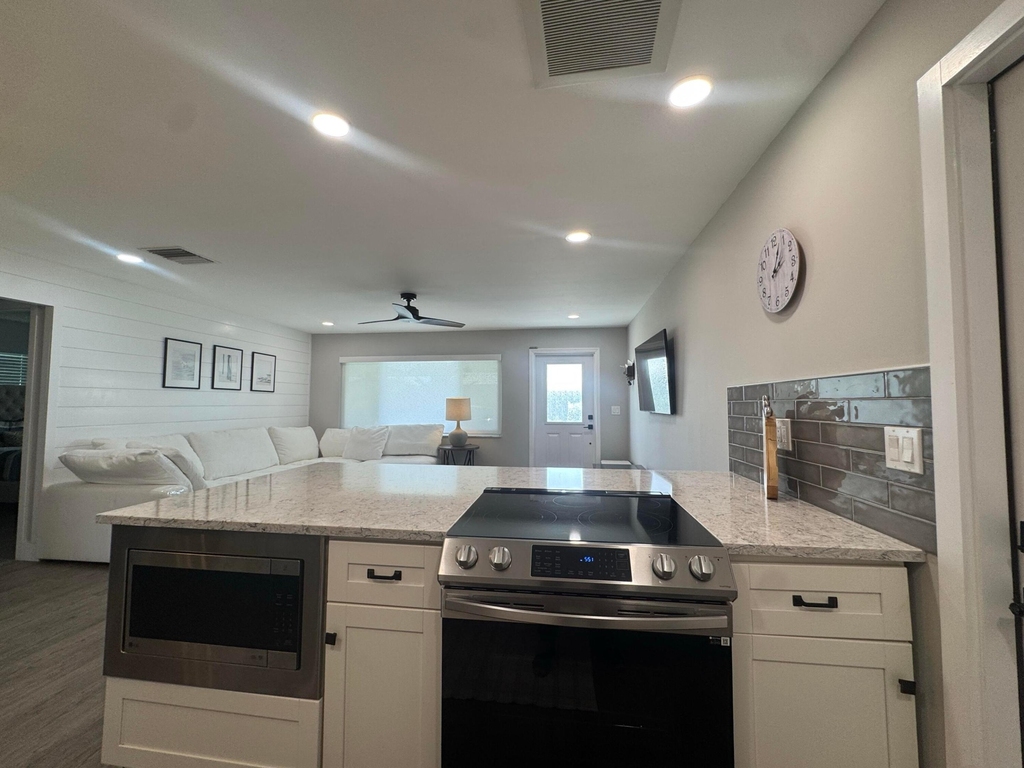 108 Sw 9th Street - Photo 10