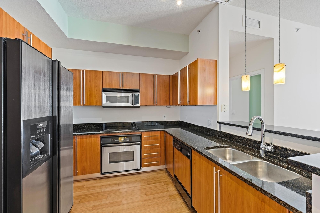 1551 N Flagler Drive - Photo 4