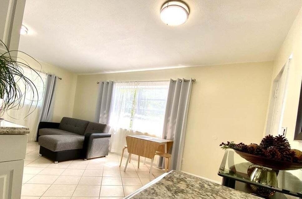 523 Se 20th Court - Photo 8