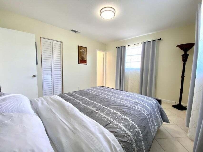 523 Se 20th Court - Photo 10