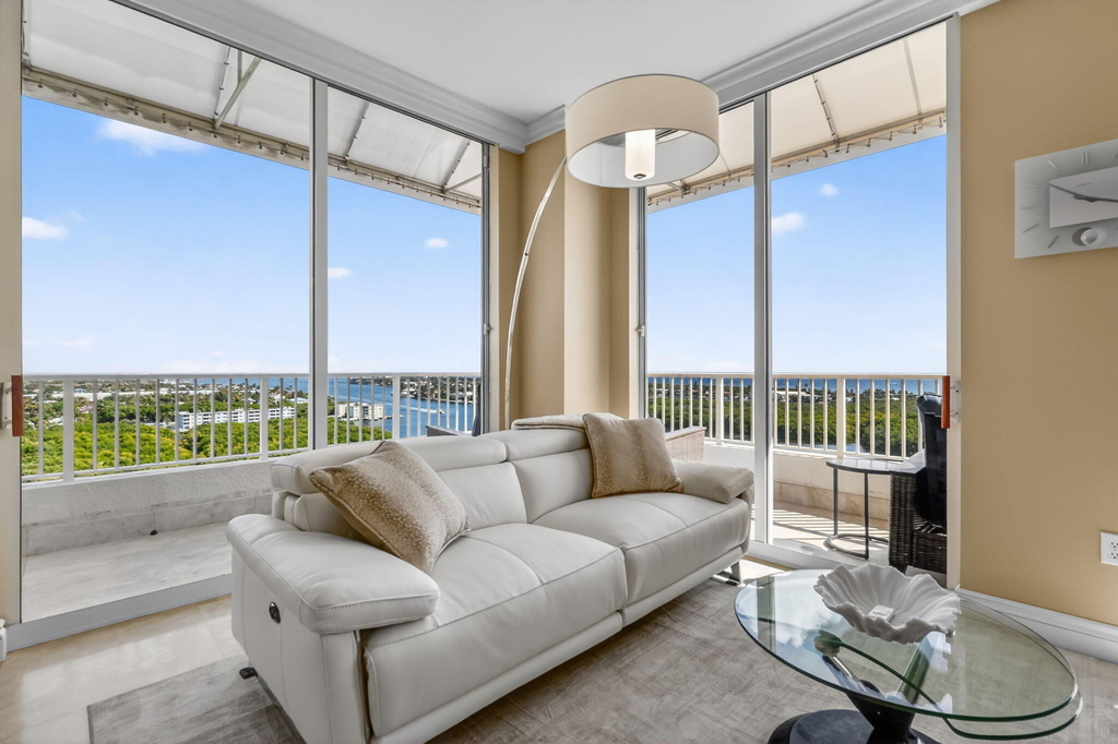 700 E Boynton Beach Boulevard - Photo 5