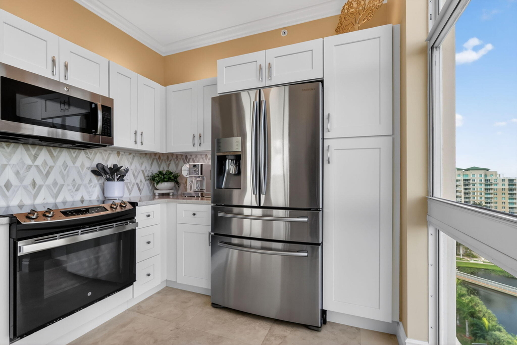 700 E Boynton Beach Boulevard - Photo 12
