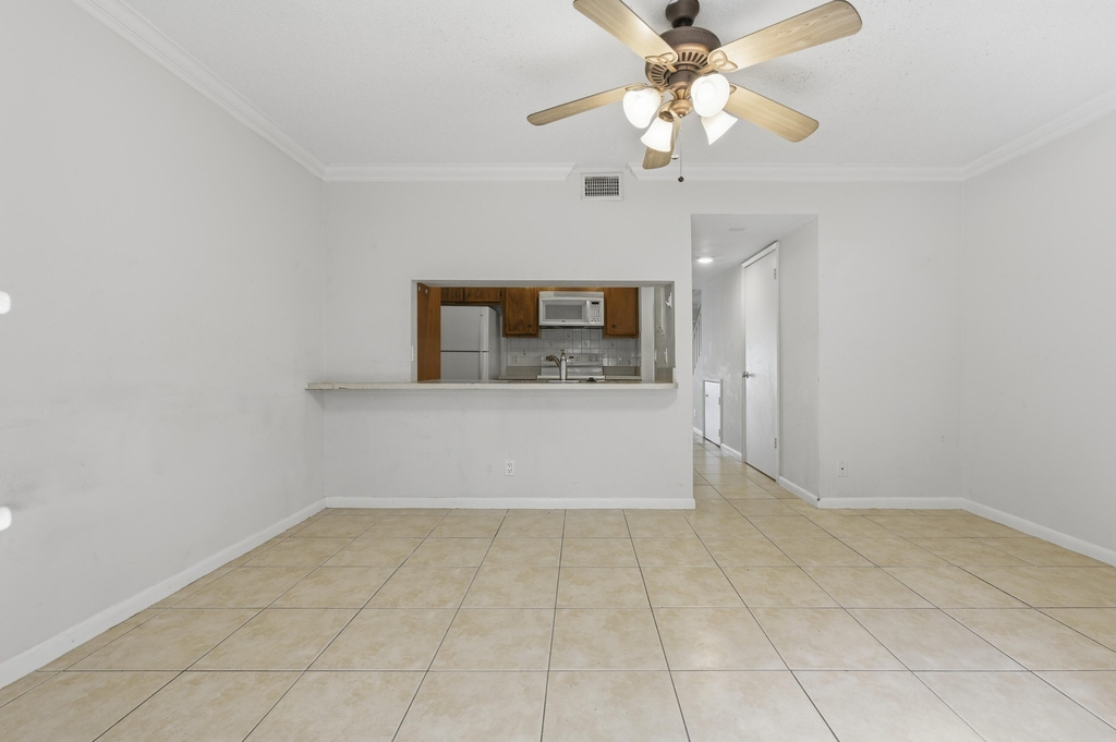 6375 Riverwalk Lane - Photo 9