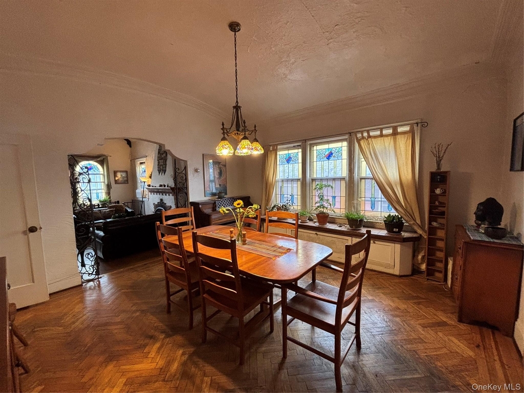 329 E Chester Street - Photo 5