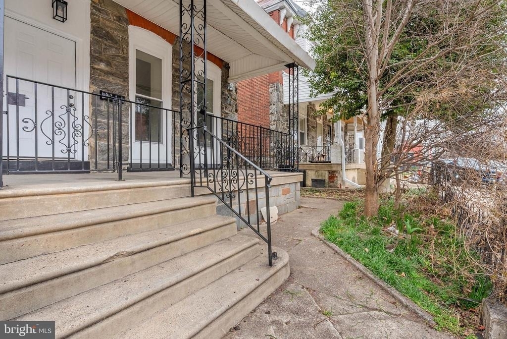 5431 Stewart Street - Photo 2