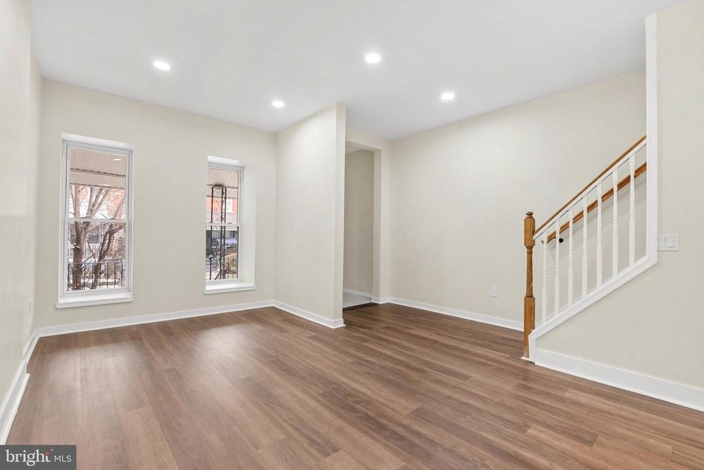 5431 Stewart Street - Photo 6