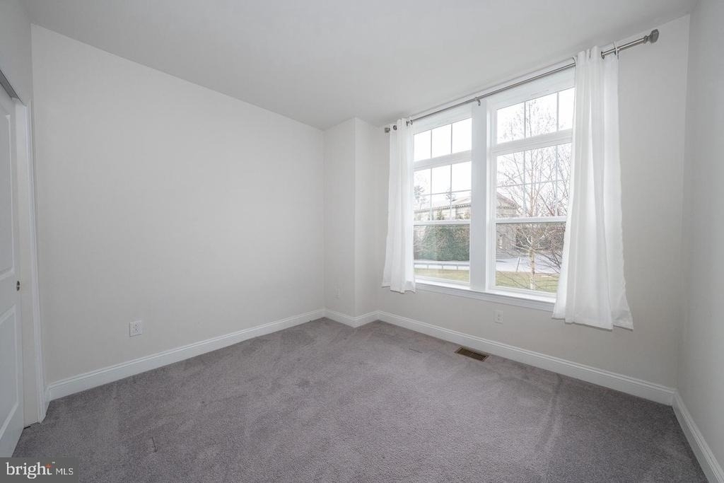 220 Charles Ellis Drive - Photo 34