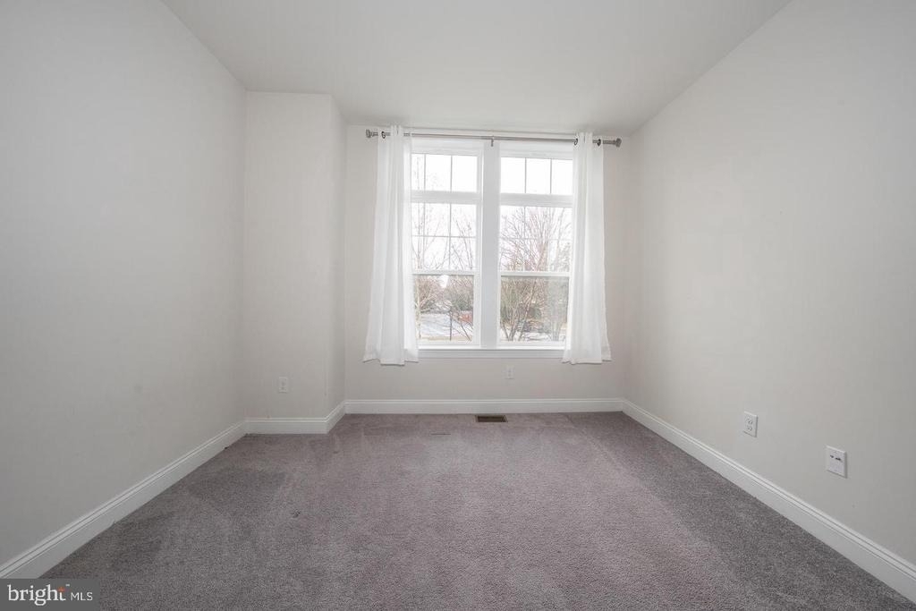 220 Charles Ellis Drive - Photo 35