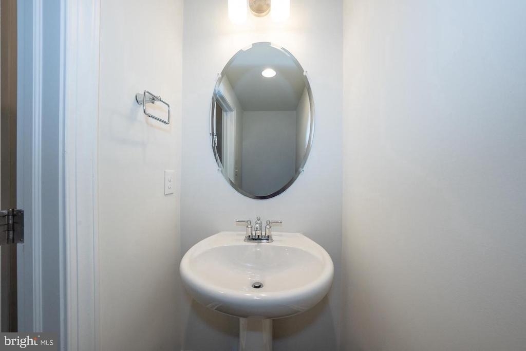 220 Charles Ellis Drive - Photo 15