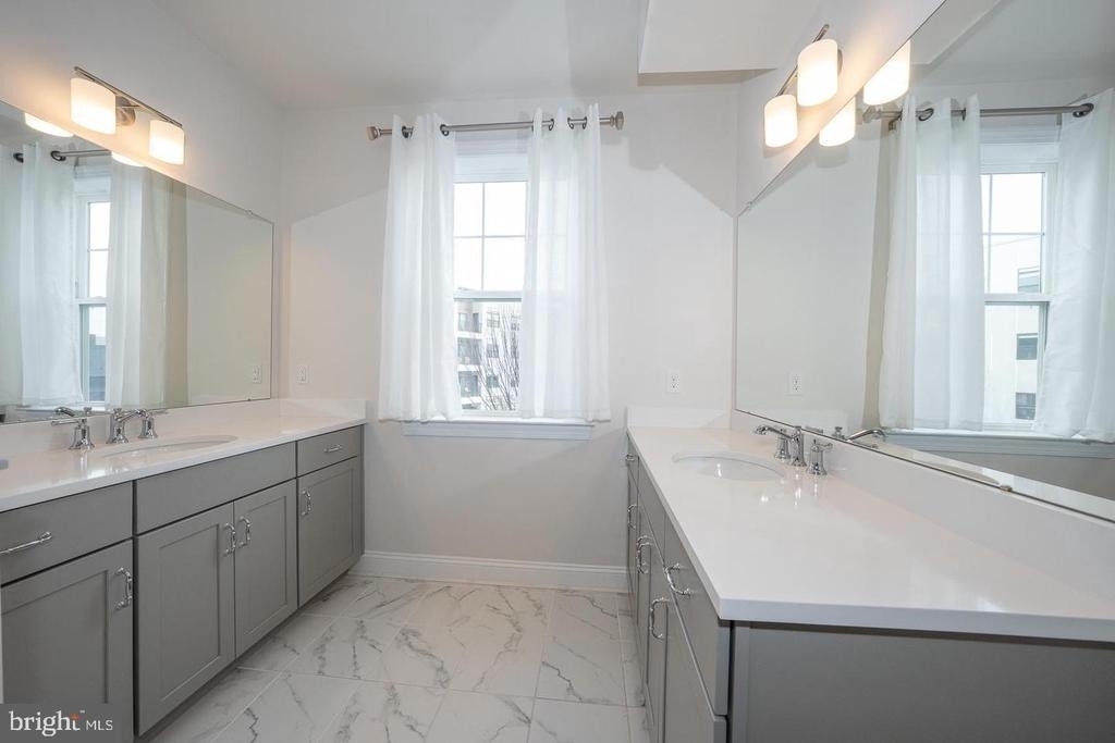 220 Charles Ellis Drive - Photo 29