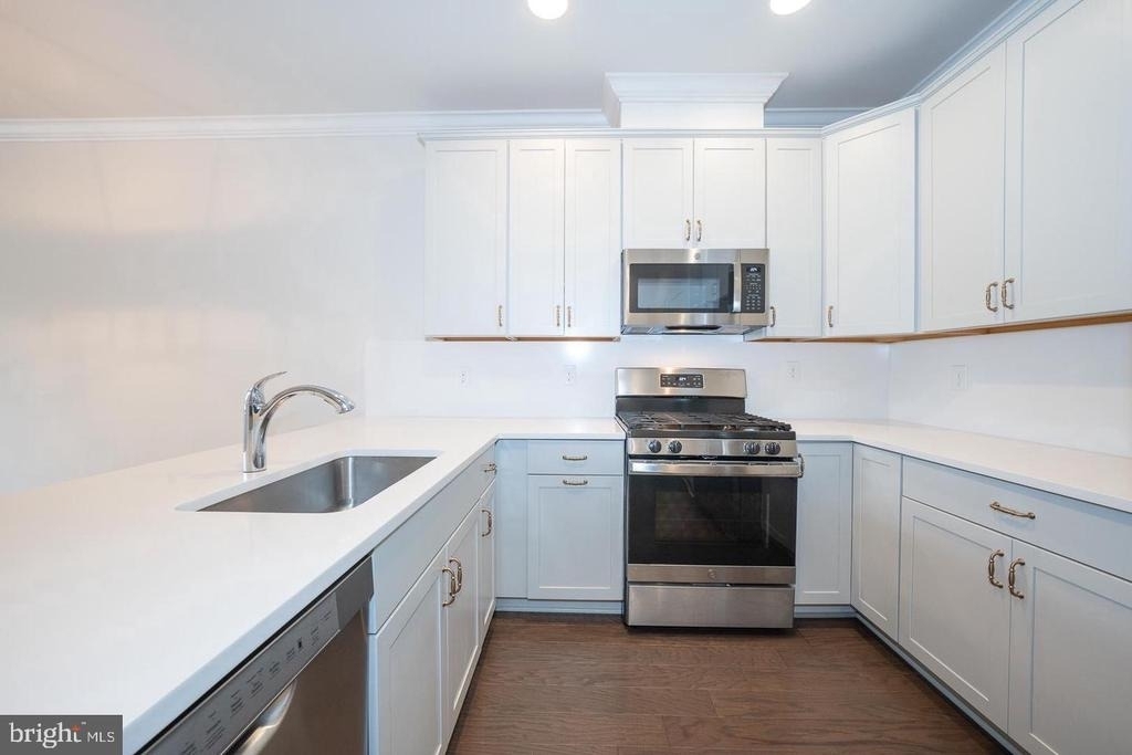 220 Charles Ellis Drive - Photo 14