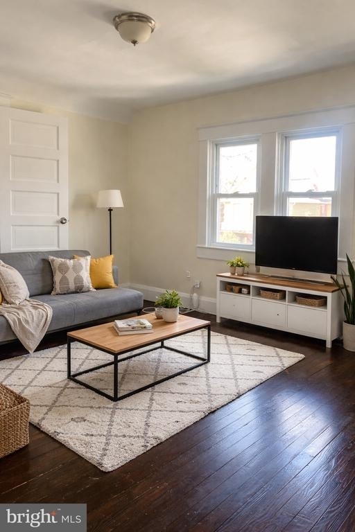 3021 Glenmore Avenue - Photo 9