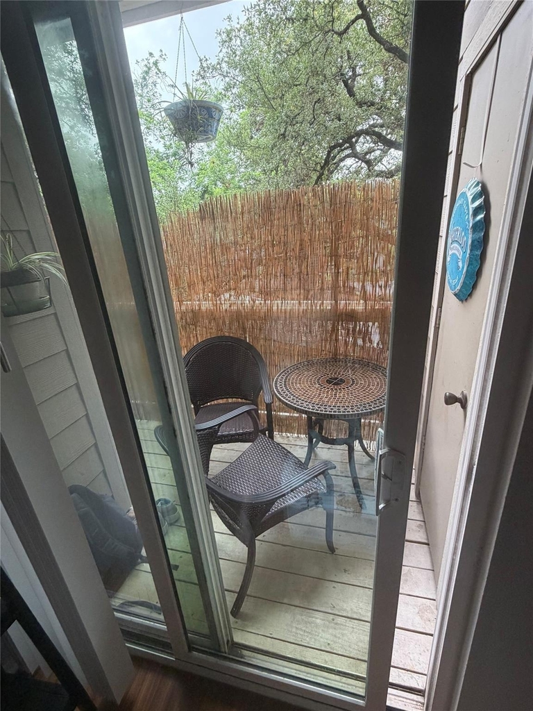 114 E 31st St - Photo 2
