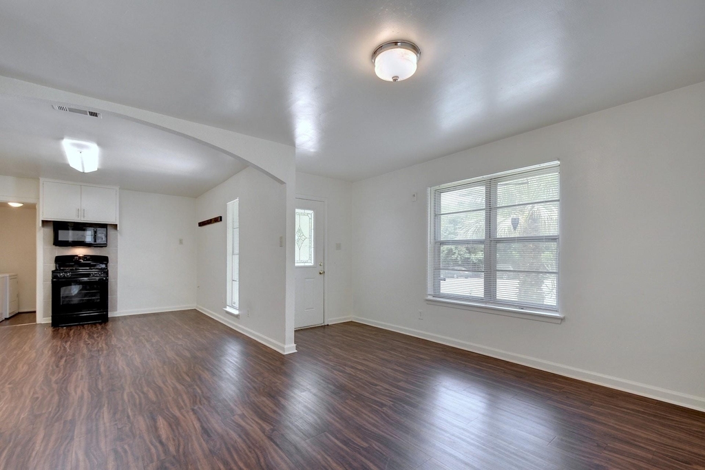 129 Coleman St - Photo 4