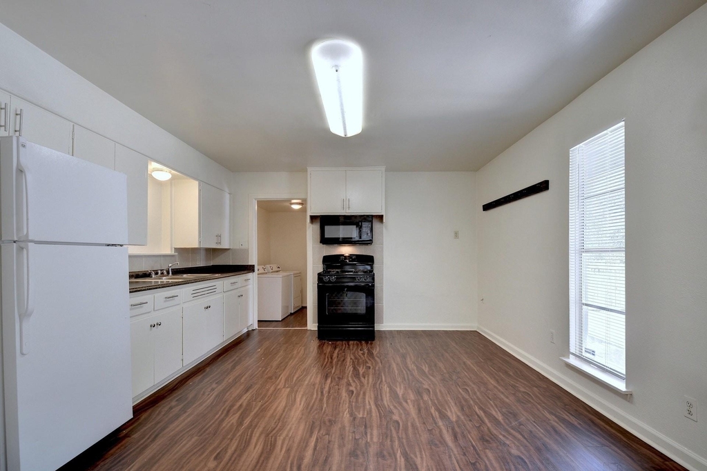 129 Coleman St - Photo 6