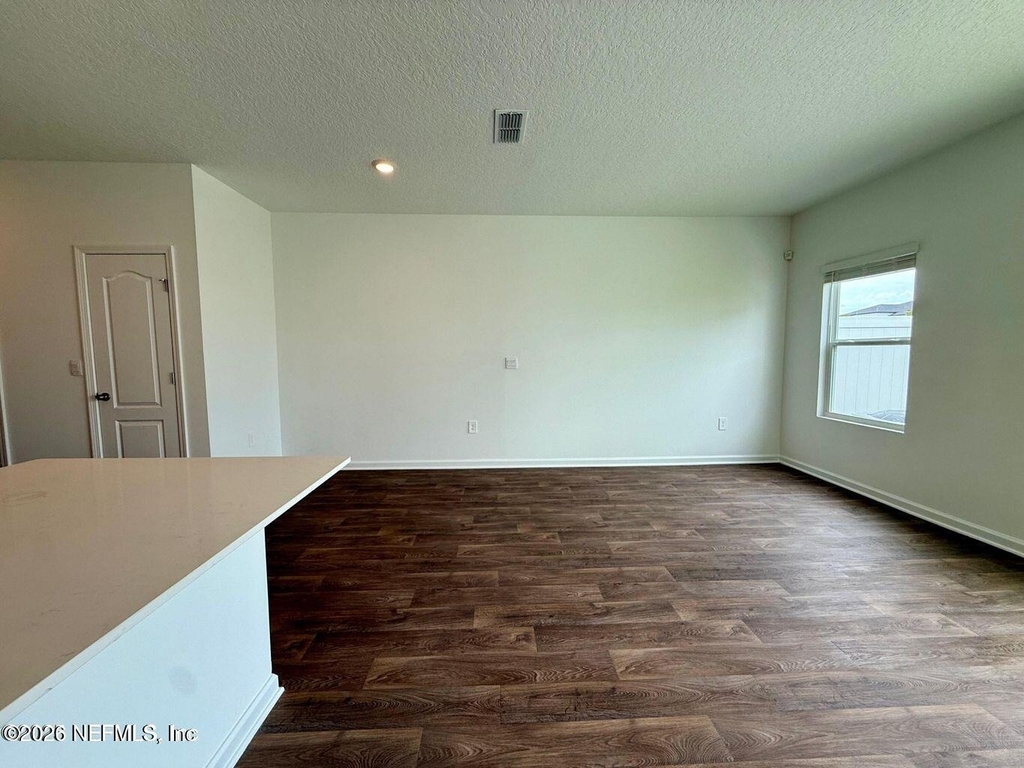 1469 Jeremiah Street - Photo 7