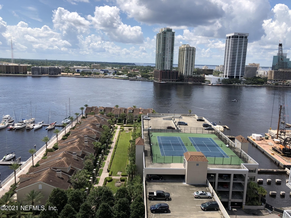 400 E Bay Street - Photo 32