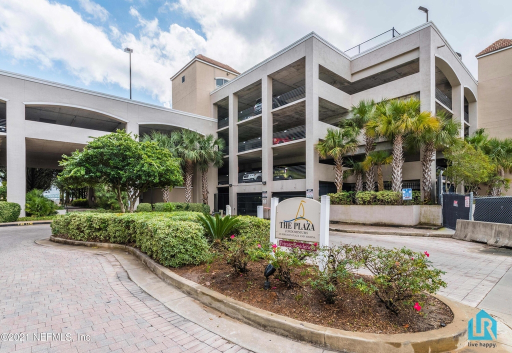 400 E Bay Street - Photo 46