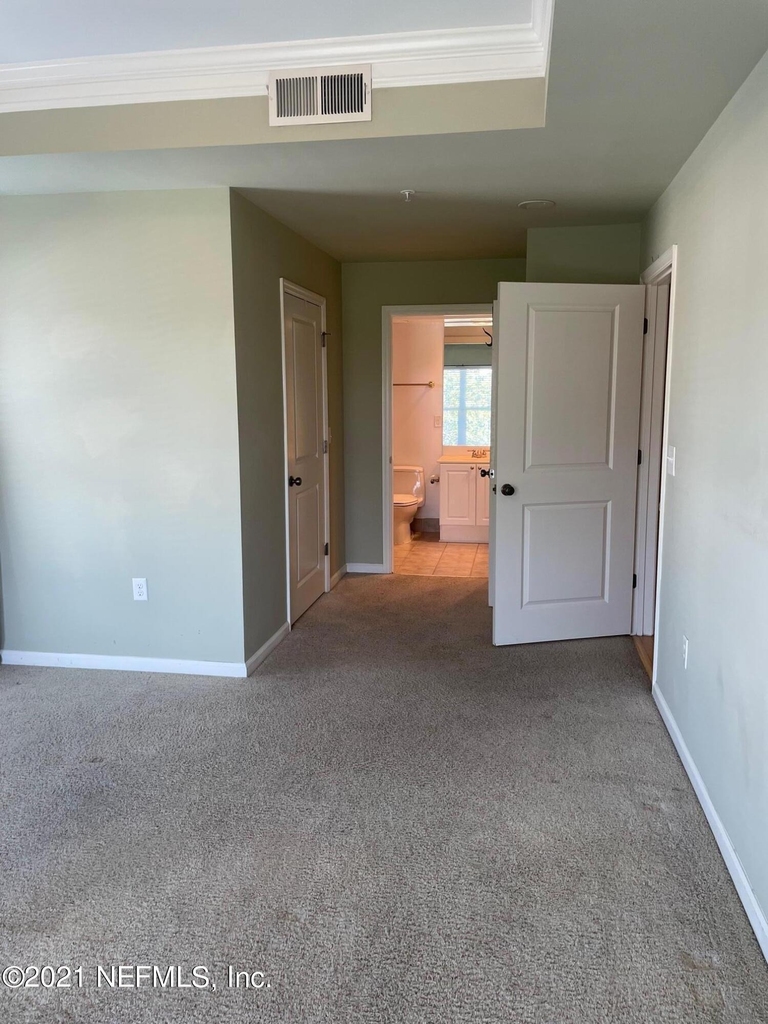 400 E Bay Street - Photo 25