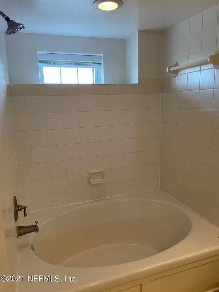 400 E Bay Street - Photo 27