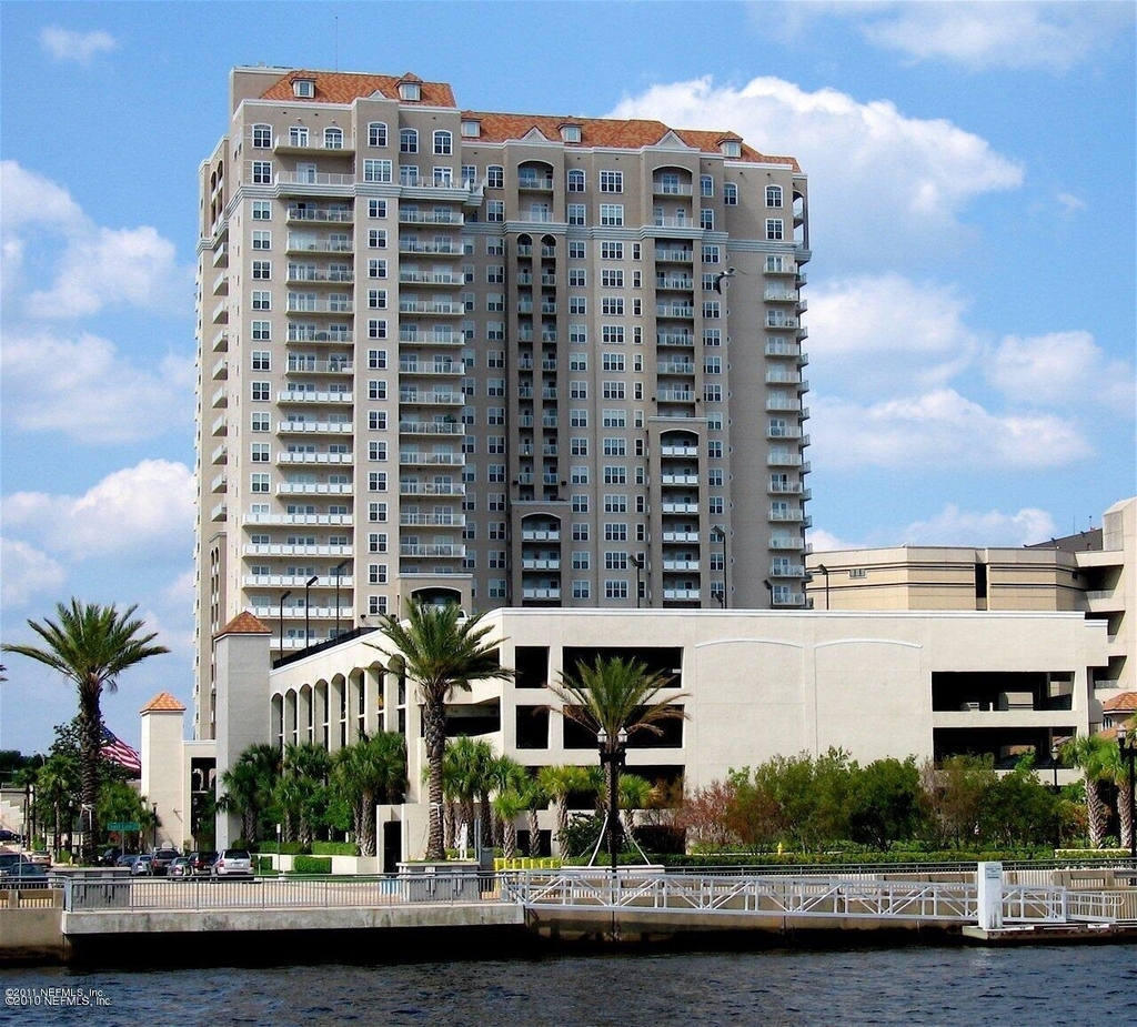 400 E Bay Street - Photo 0
